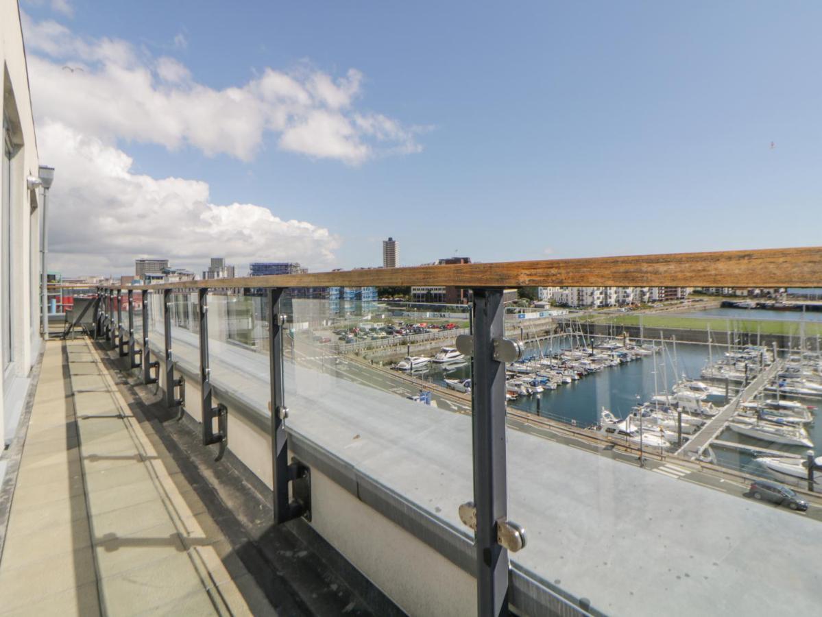 The Penthouse, Phoenix Quay Apartment *